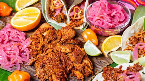  Les Cochinitas Pibil, Une Explosion de Saveurs Yucatèques!